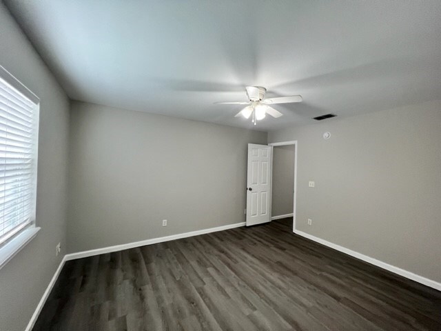 Building Photo - 116 Anns Cove
