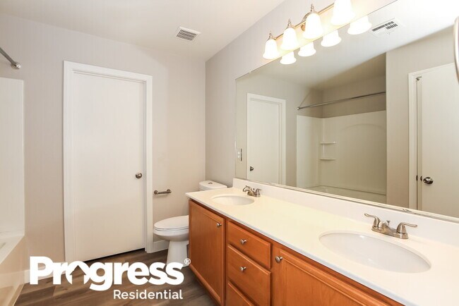 Building Photo - 413 Big Cliff Ave