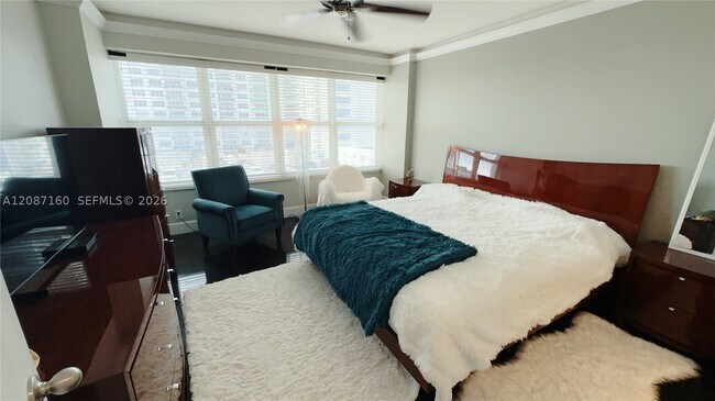 Building Photo - 4010 Galt Ocean Dr