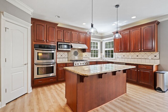 Building Photo - Apex Rental with Renovated Attic, Screened...