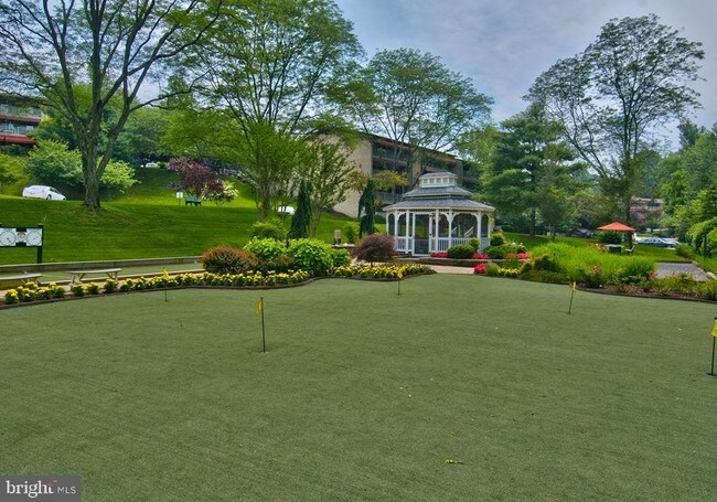 Building Photo - 6100 Bellinham Ct