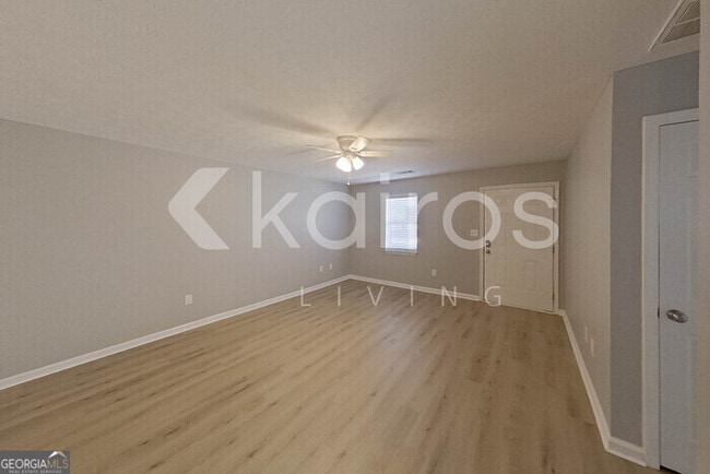 Building Photo - 180 Deer Pkwy