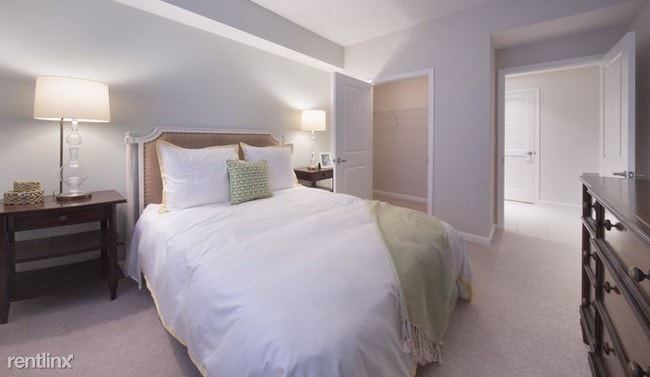 Building Photo - 1052 NW 87th Ave