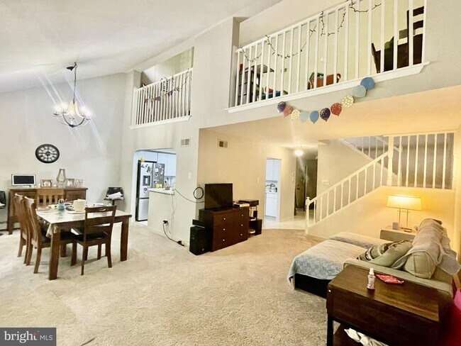 Building Photo - 301 Browning Ln