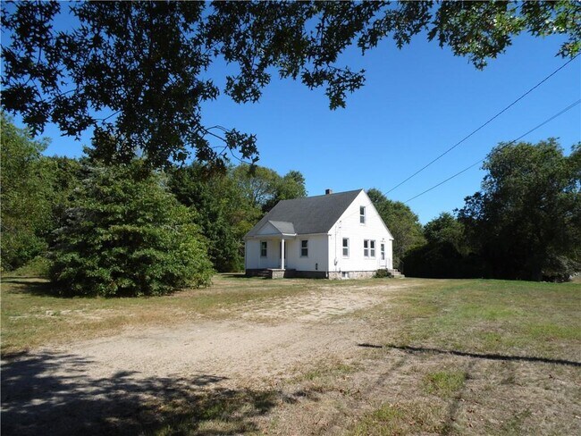 Building Photo - 182 Westerly Bradford Rd