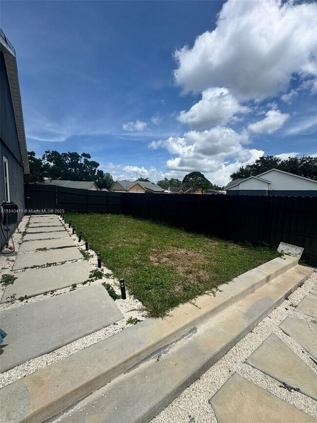 Building Photo - 3415 55th Dr E