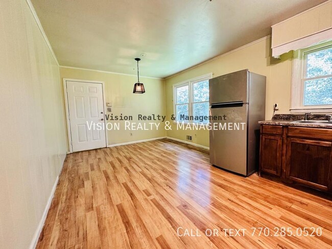 Building Photo - Move in Ready 4BD/2BA Home: Jonesboro