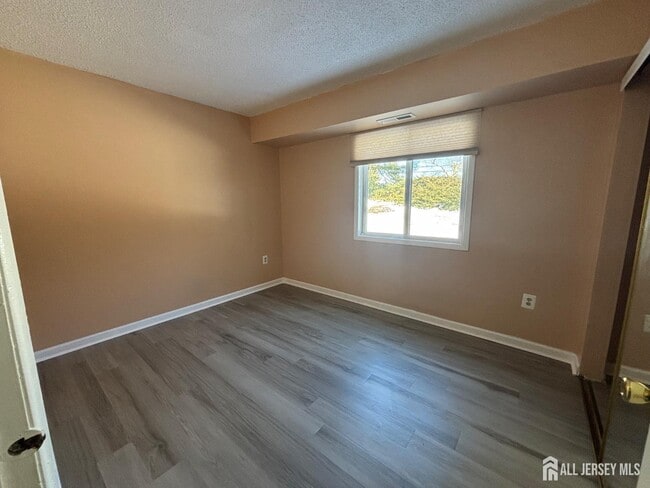 Building Photo - 2015 Aspen Dr