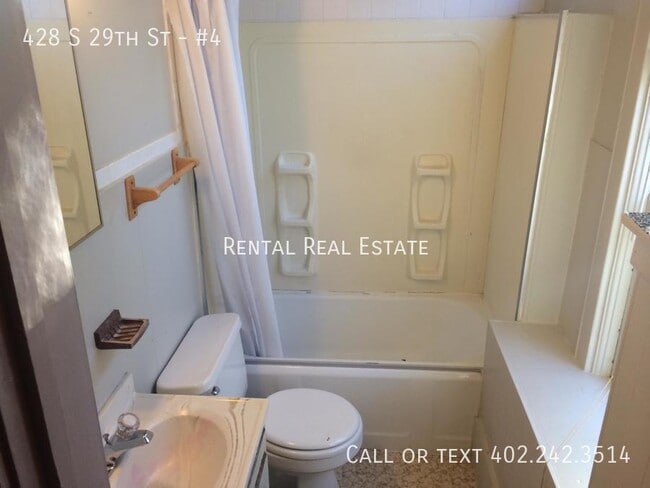 Building Photo - 428 S 29th St