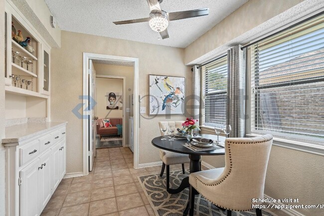 Building Photo - 2108 Winona Dr