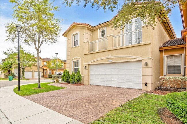 Building Photo - 8741 NW 111th Ct