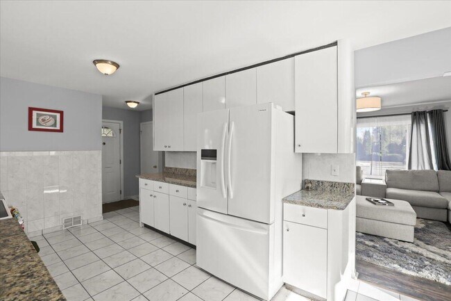 Building Photo - 29945 Everett St