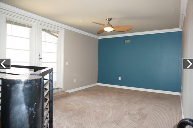 Building Photo - Spacious Condo in East Village area
