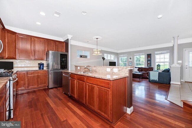 Building Photo - 10202 Woodthrush Dr