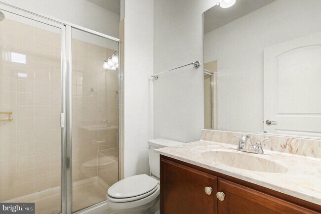 Building Photo - 1304 Gilmore St