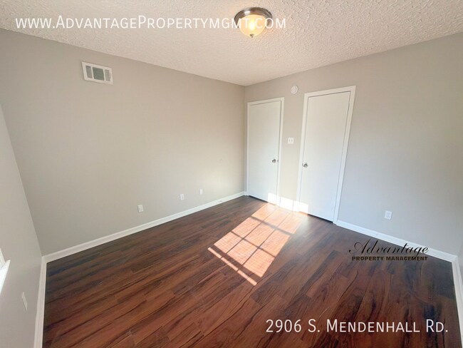Building Photo - 2906 S Mendenhall Rd