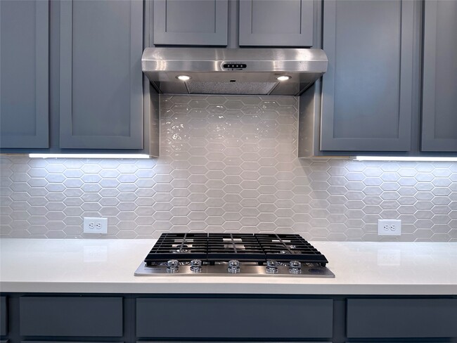 Building Photo - 25630 Moreleigh St