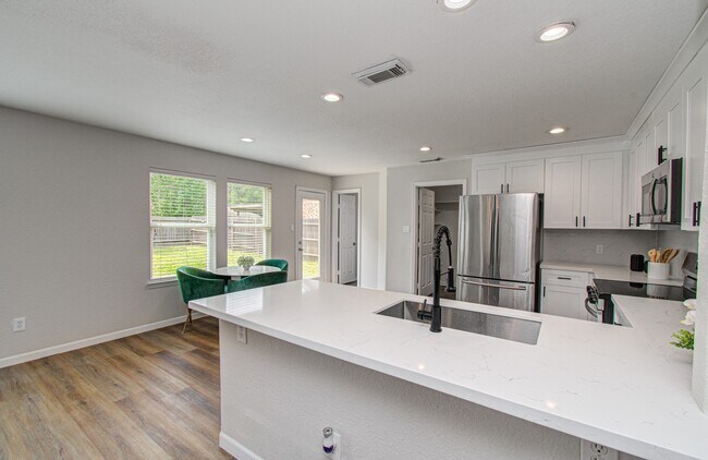 Building Photo - 21106 Machall Manor Ct