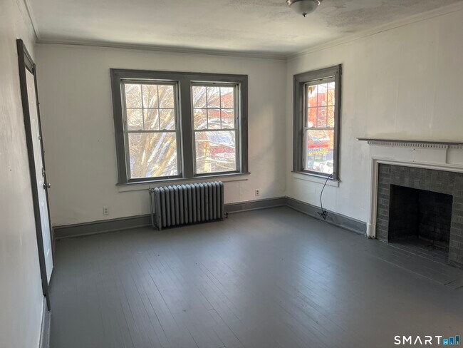 Building Photo - 252 Sisson Ave