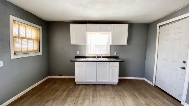 Building Photo - Handyman Special $99 Move in + Admin Fee /...