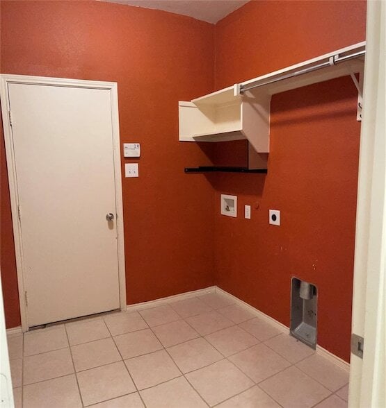 Building Photo - 5733 Pebble Ridge Dr