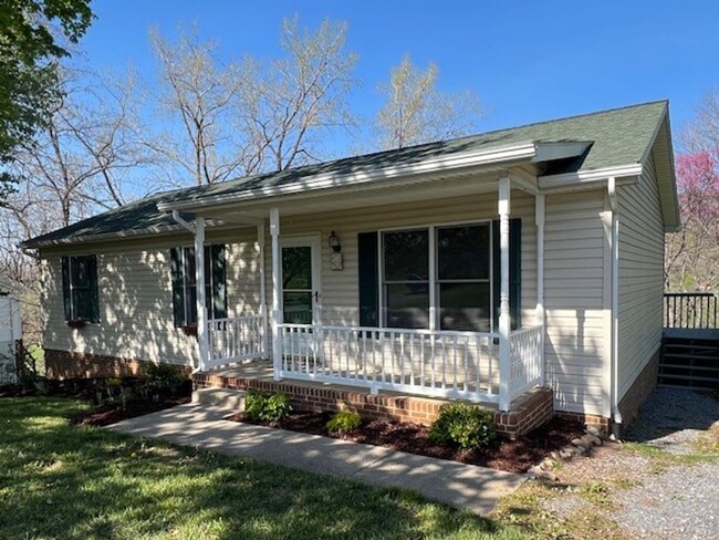 Building Photo - Single Family Home for Rent