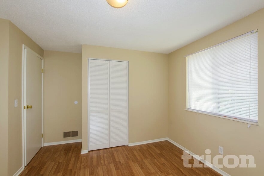 Building Photo - 6 Forestgrove Ct