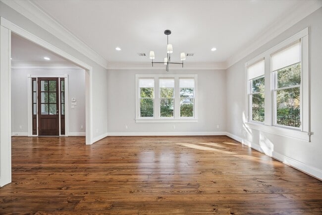 Building Photo - 1226 Heights Blvd