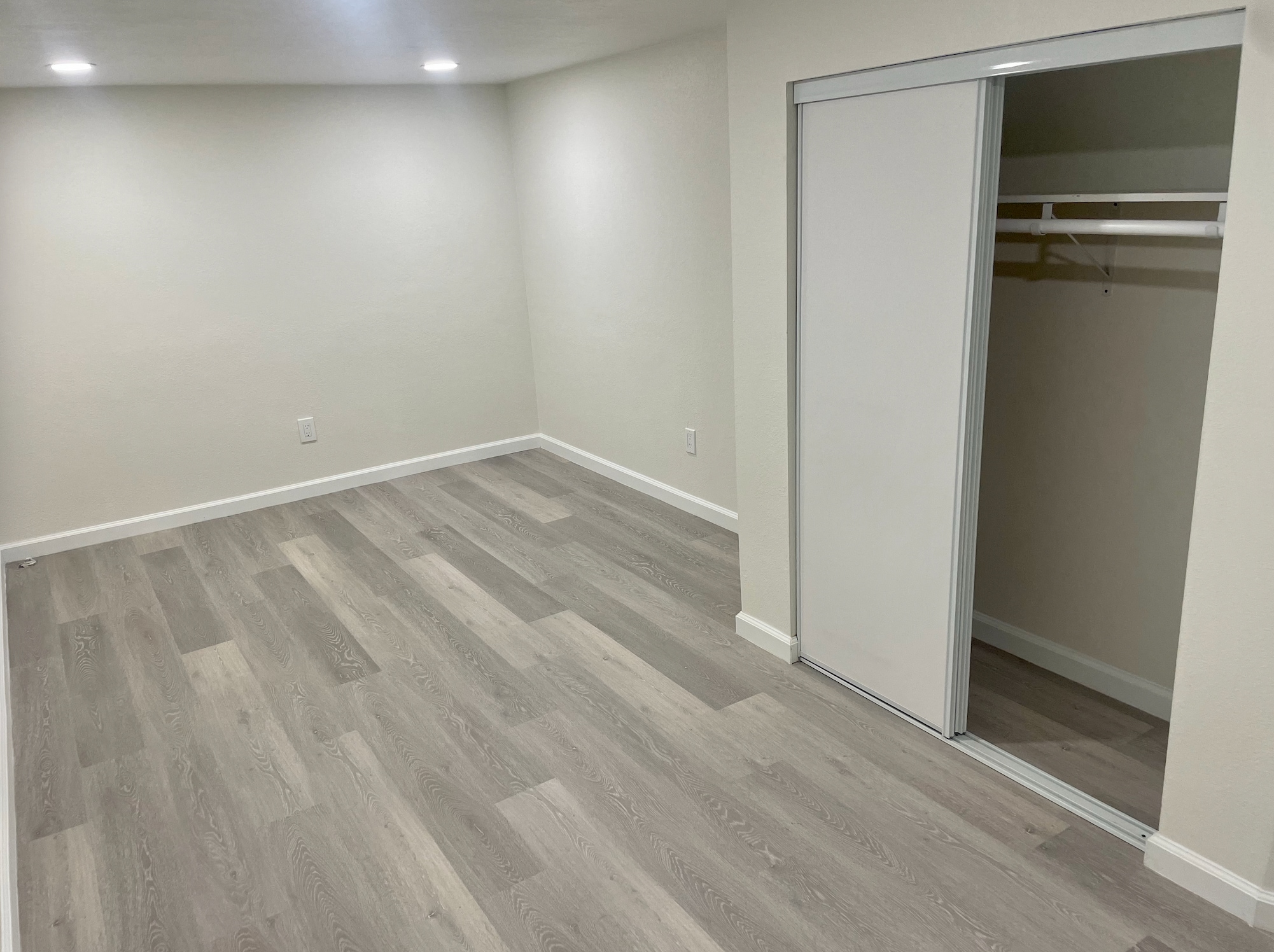 Building Photo - 846 42nd St