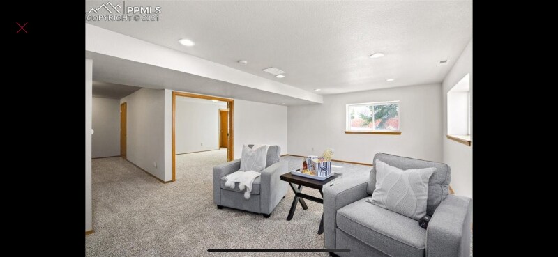 Building Photo - 9544 Waterbury Dr