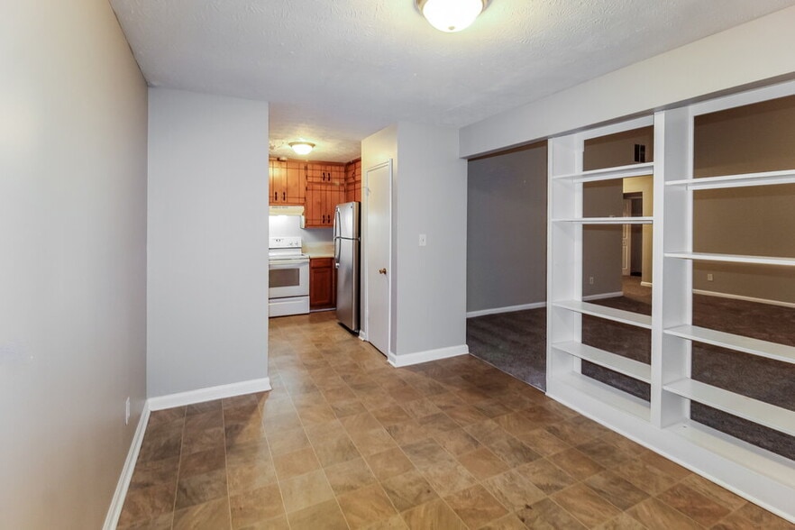 Building Photo - 5913 Clate Ct