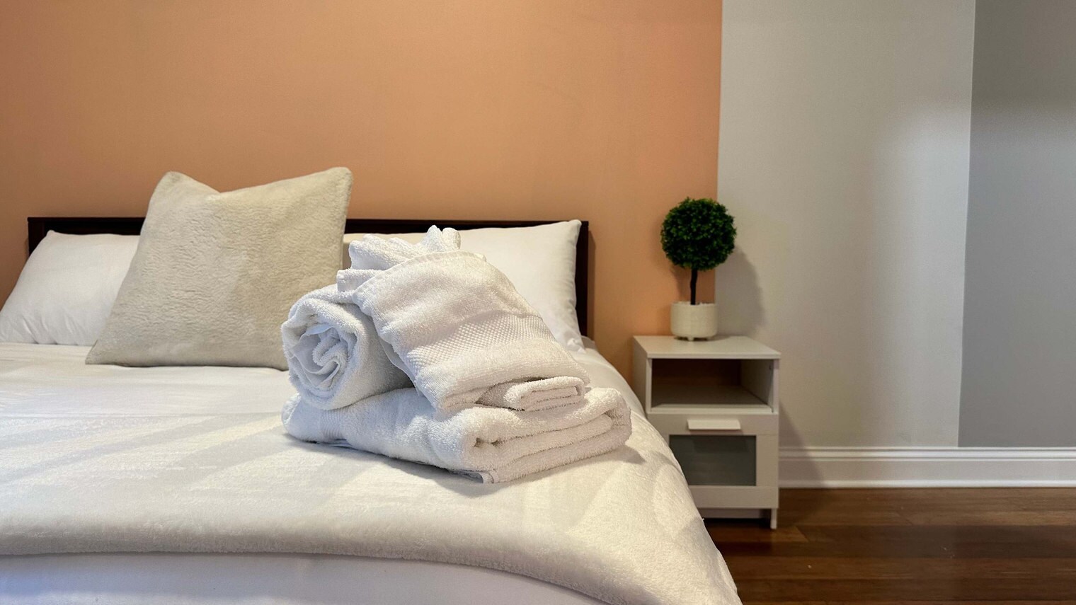 Building Photo - 951 W Huron St