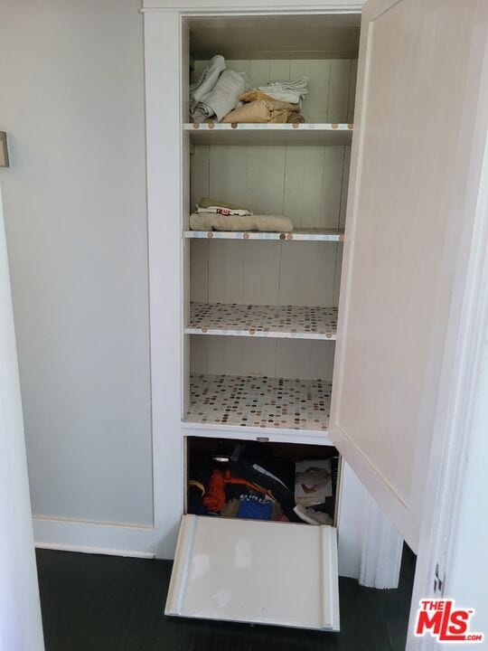 Building Photo - 5405 Russell Ave