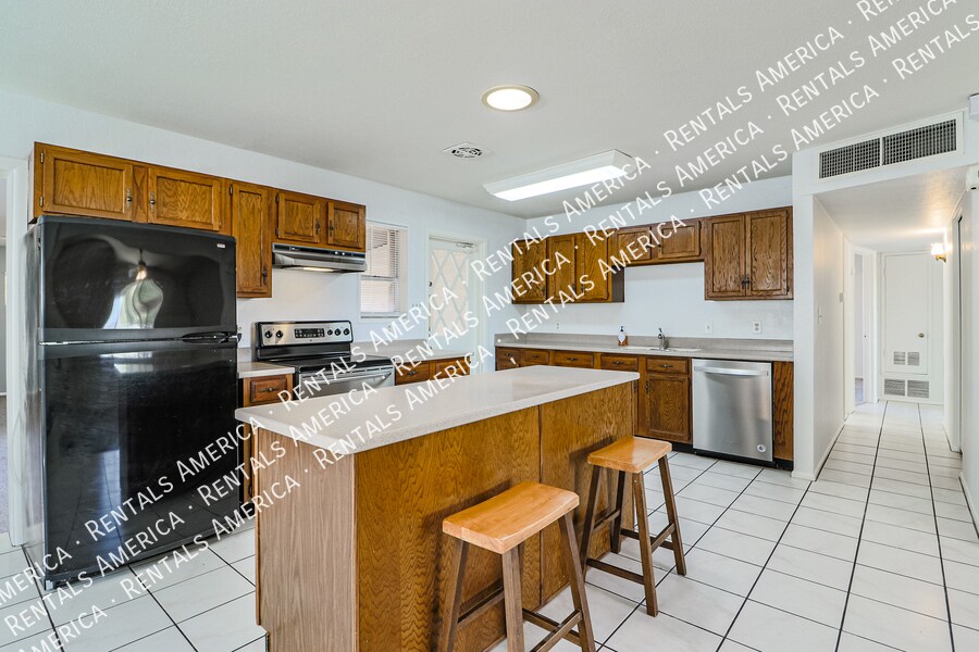 Building Photo - 1314 N 70th St
