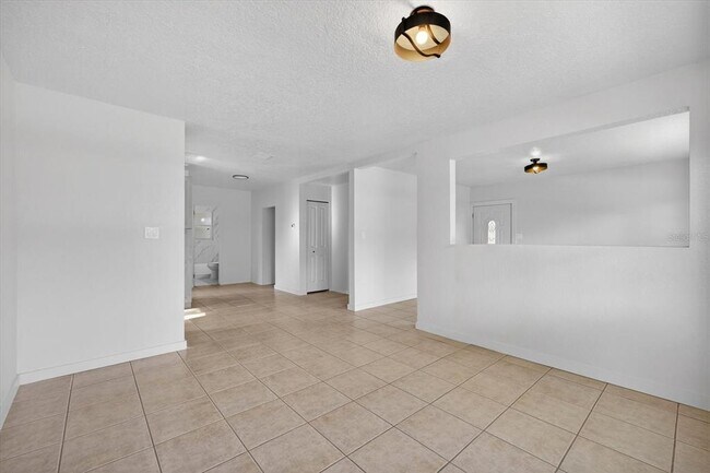 Building Photo - 773 W Harbor Dr S