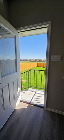 Building Photo - 1129 Stone Vly Rd