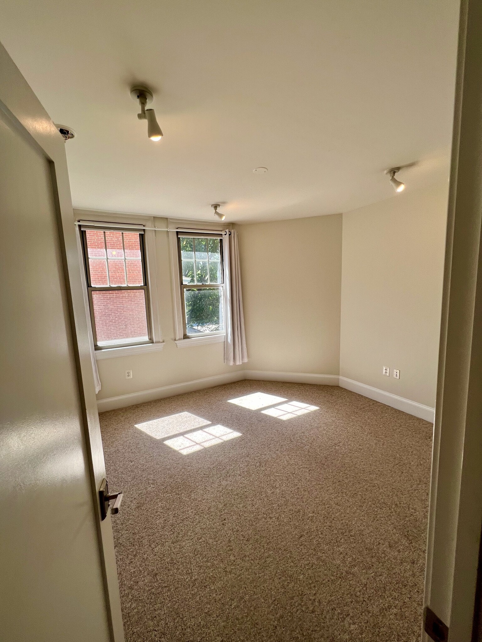 Primary Bedroom - 3220 17th St NW