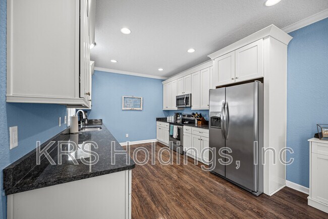 Building Photo - 9553 14th Bay St