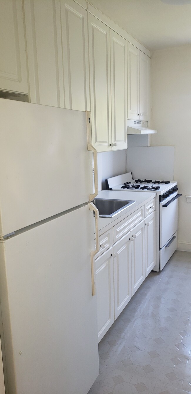 Typical Kitchen - Beach Haven