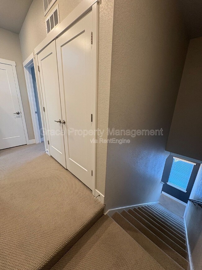 Building Photo - 1585 W 68th Ave