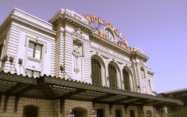 Building Photo - 1302 East Capitol St NE