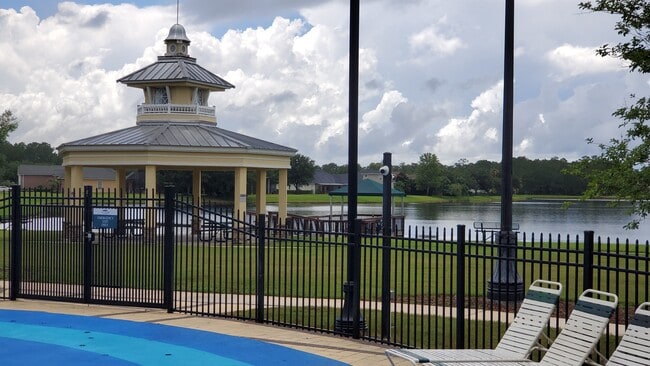 Building Photo - 6138 Wakulla Springs Rd