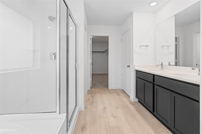 Building Photo - 30618 Wicklow Gdns Dr