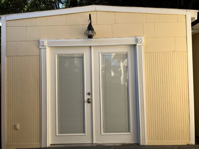 Building Photo - 2+1.5 2 story Back House New Construction - Midtown Home in Ventura, CA