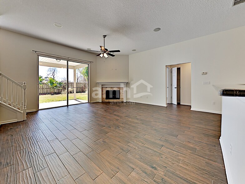 Building Photo - 3111 Stonebrier Ridge Dr