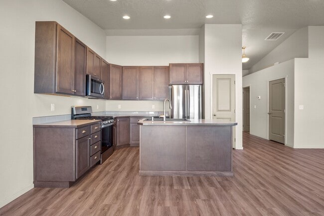Building Photo - Newer 3 Bedroom, 2 Bath Airway Heights Ran...