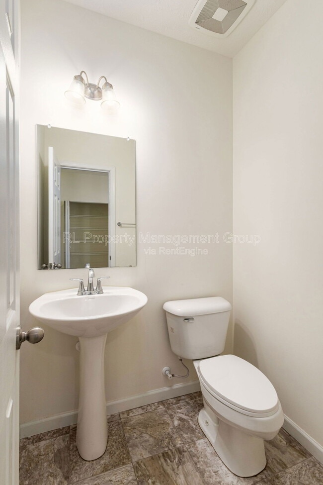 Building Photo - 3306 Lauren Fields Dr S