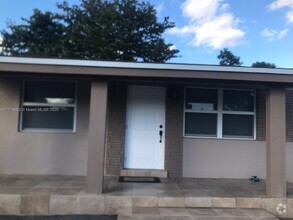 Building Photo - 2771 NW 11th Ct