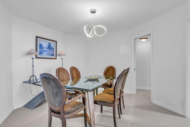 Building Photo - 550 S Ocean Blvd