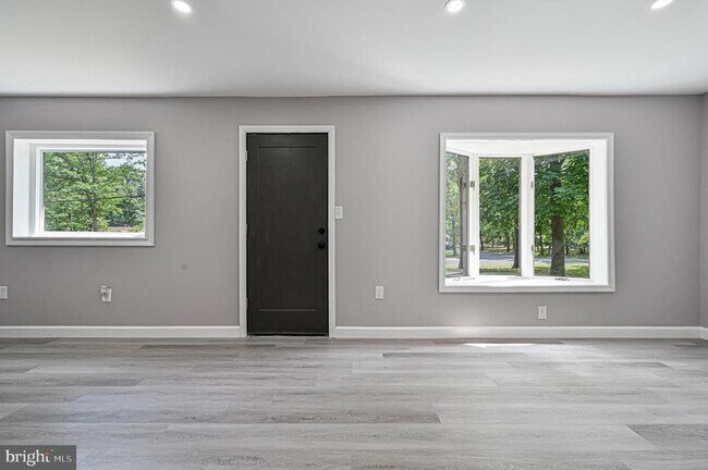 Building Photo - 2722 Sunset Ave